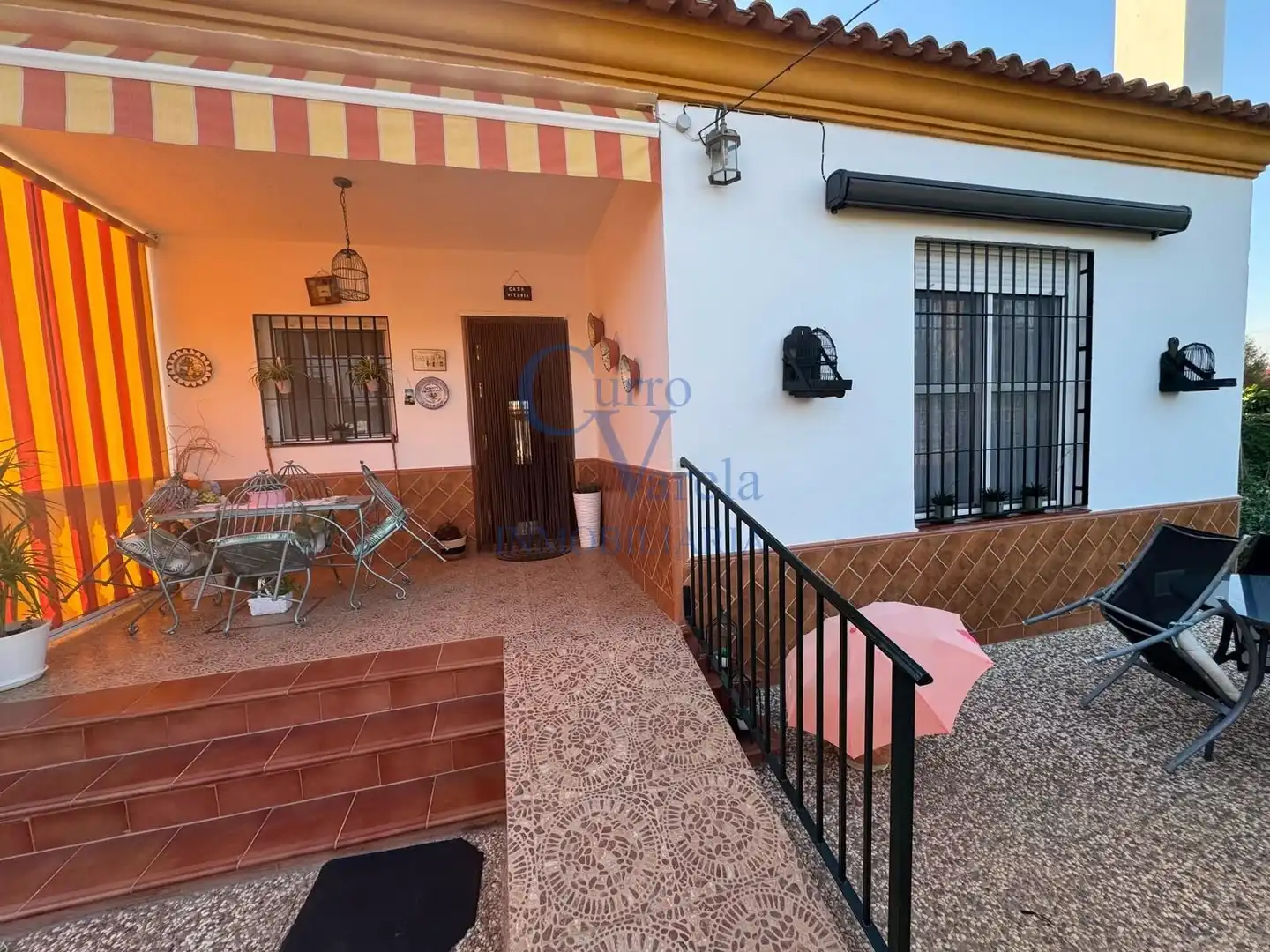 Vista exterior de Finca rústica en venda en Dos Hermanas amb Aire condicionat, Calefacció i Jardí privat