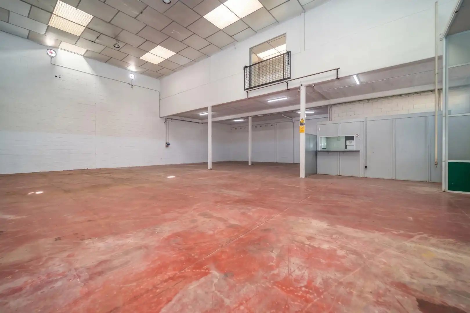 Industrial building for sale in Valdepelayo - Montepinos - Arroyo Culebro