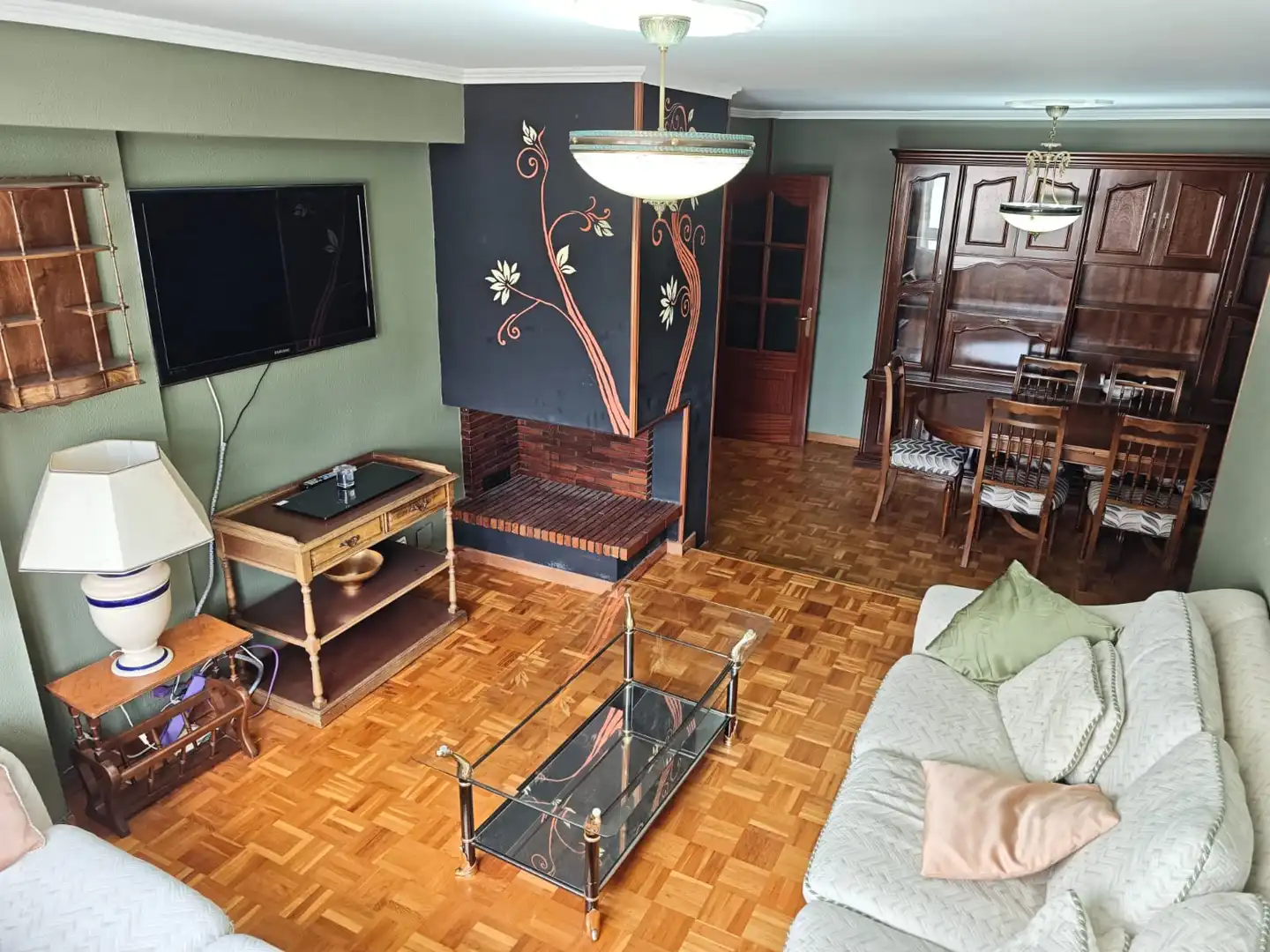 Sala d'estar de Pis en venda en A Coruña Capital  amb Calefacció, Parquet i Traster