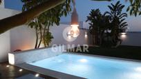 Piscina de Casa o xalet en venda en Conil de la Frontera amb Aire condicionat, Calefacció i Jardí privat