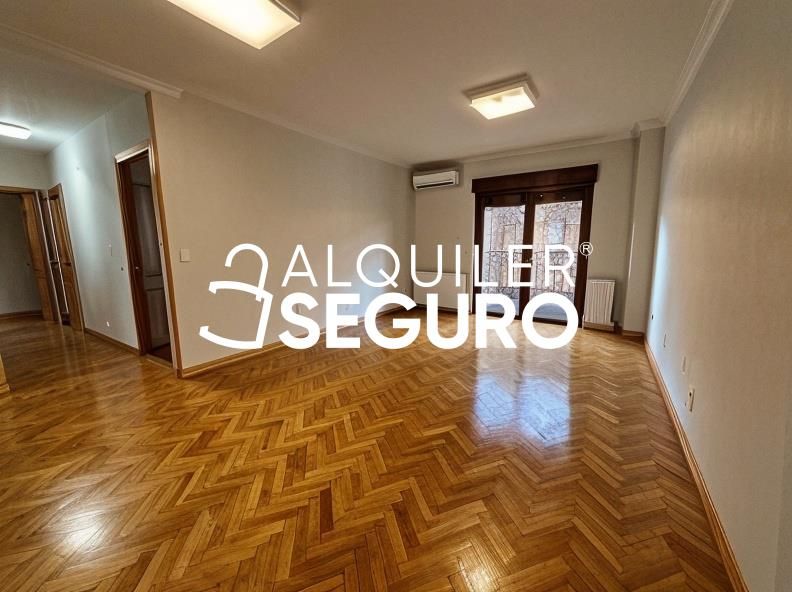 Dormitori de Pis de lloguer en Humanes de Madrid amb Aire condicionat, Calefacció i Terrassa