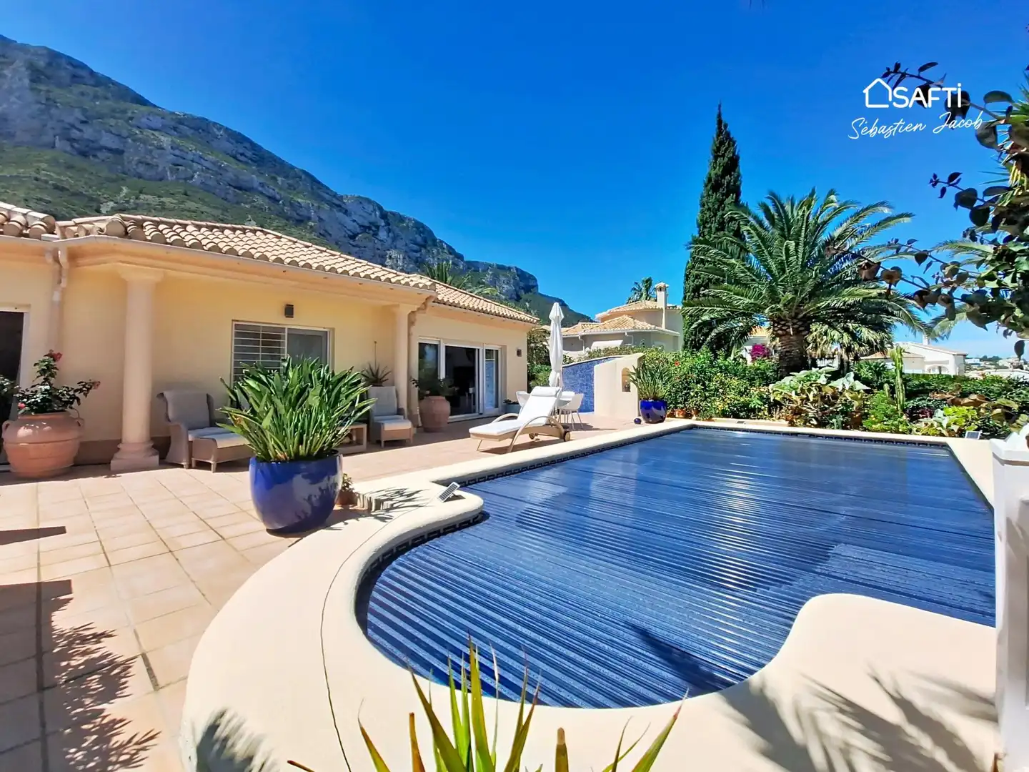 Exterior view of Houses for sale in Dénia  with Air Conditioner, Heating and Terrace