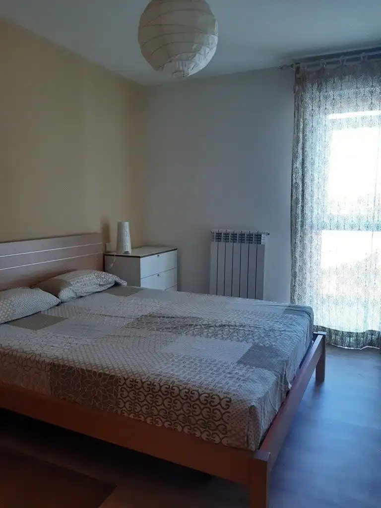 Schlafzimmer von Wohnung zur Miete in Burgos mit Heizung, Terrasse und Möbliert