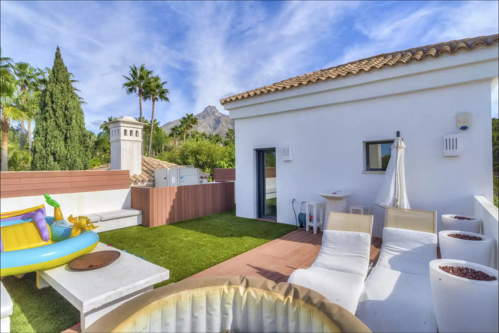 Casa con piscina en venta en Milla de Oro, imagen 18