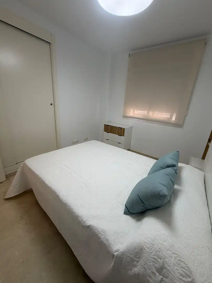 Bedroom of Flat for rent in Algeciras  with Terrace, Furnished and Community pool