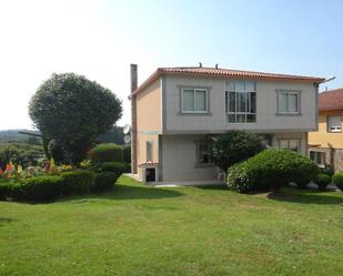 Vista exterior de Casa o xalet en venda en Ordes amb Terrassa, Traster i Moblat