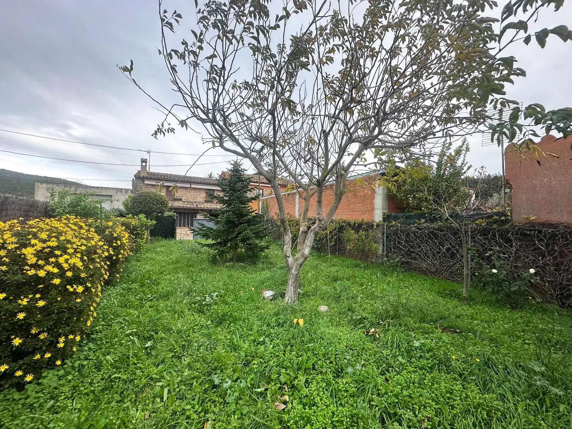 Country house zum verkauf in Boadella i les Escaules mit Privatgarten, Terrasse und Möbliert