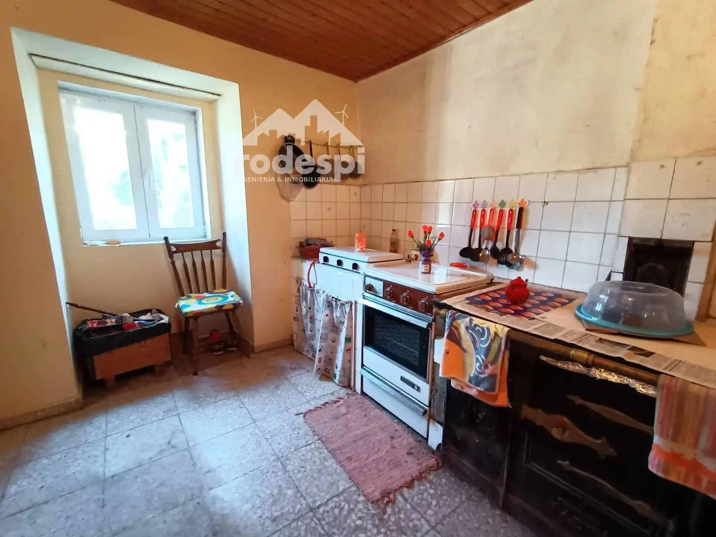 Kitchen of Houses for sale in Padrenda  with Storage room and Furnished