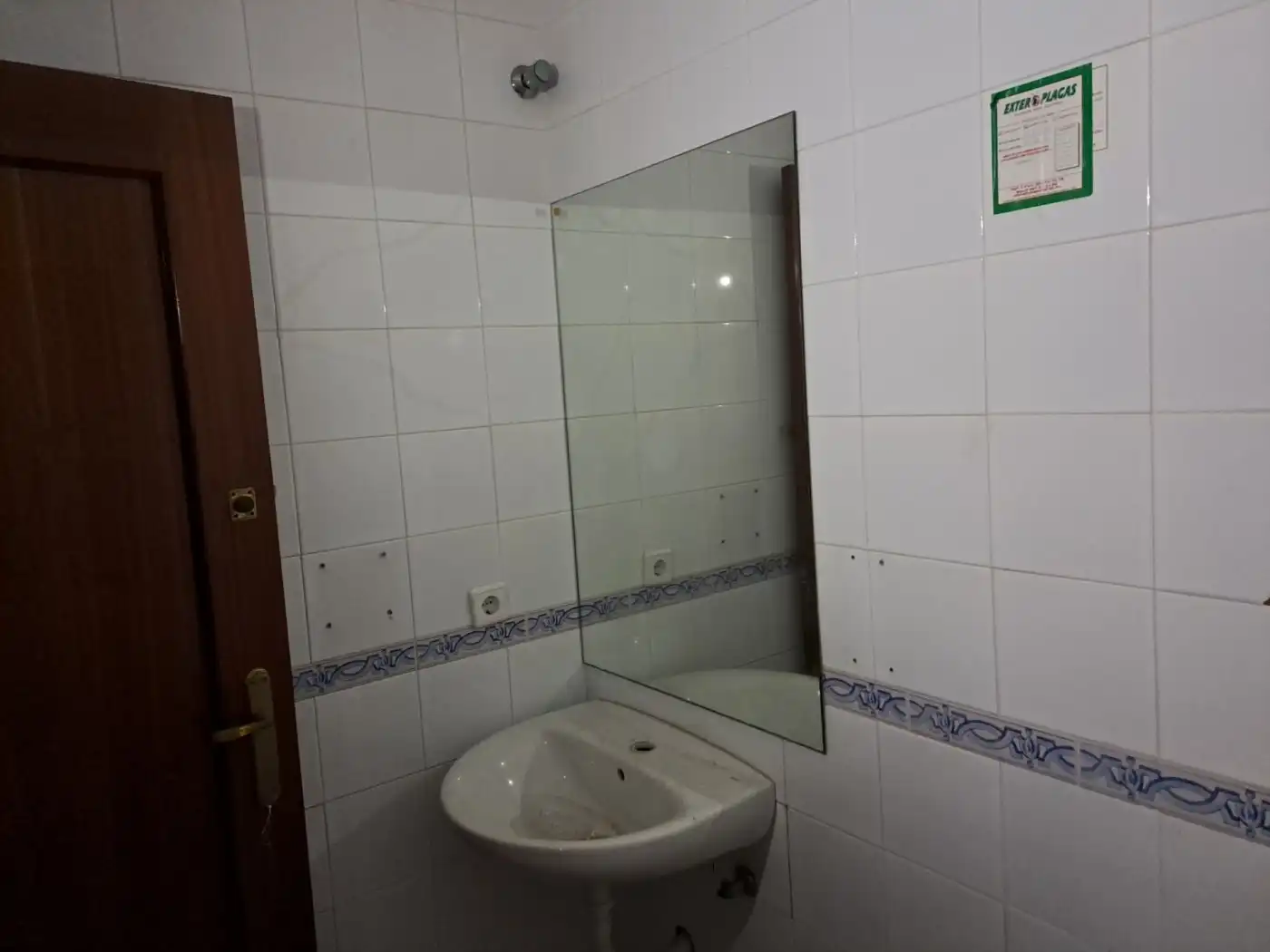 Baño de Local de alquiler en Villaverde del Río