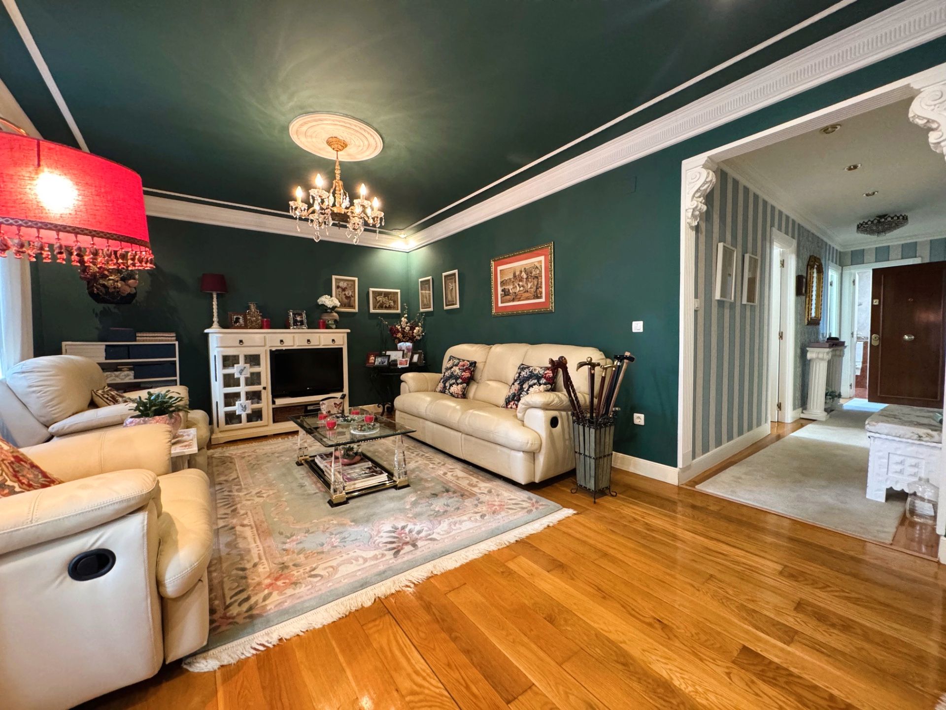 Sala d'estar de Pis en venda en Getxo  amb Calefacció, Parquet i Moblat