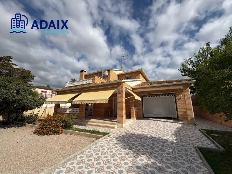 Exterior view of Houses for sale in Roda de Berà  with Air Conditioner, Heating and Terrace