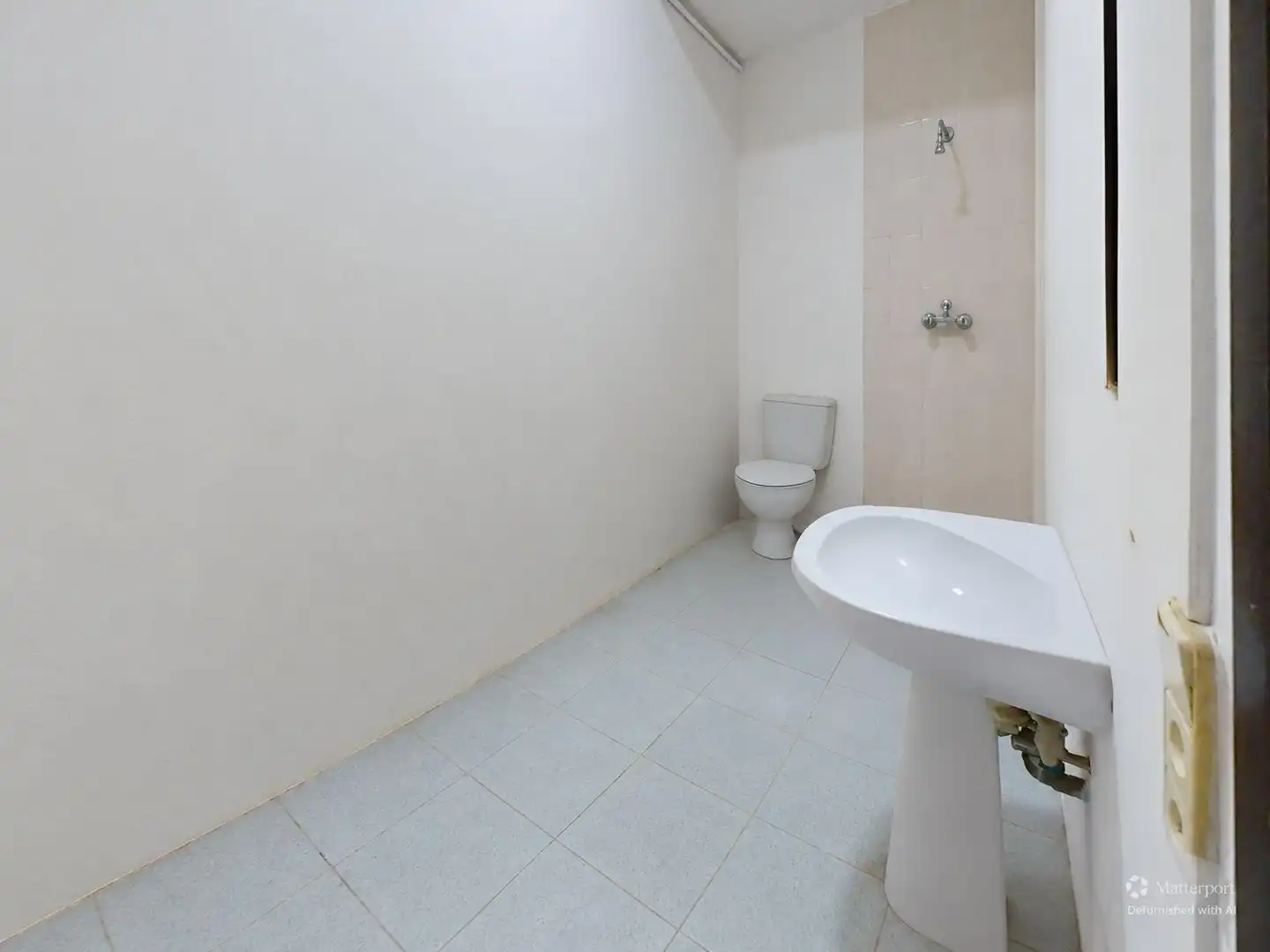 Bathroom of Commercial properties for rent in Centre