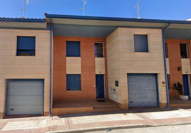 Casa adosada en Venta en Jaen en Íscar