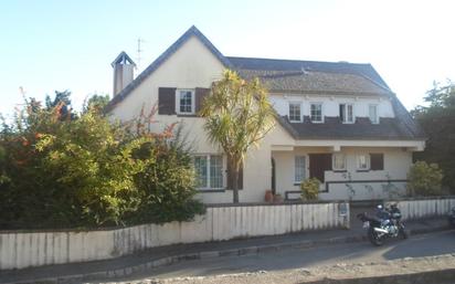 Vista exterior de Casa o xalet en venda en Piélagos amb Terrassa i Piscina