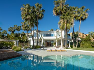 Casa con piscina in vendita a Nueva Andalucía