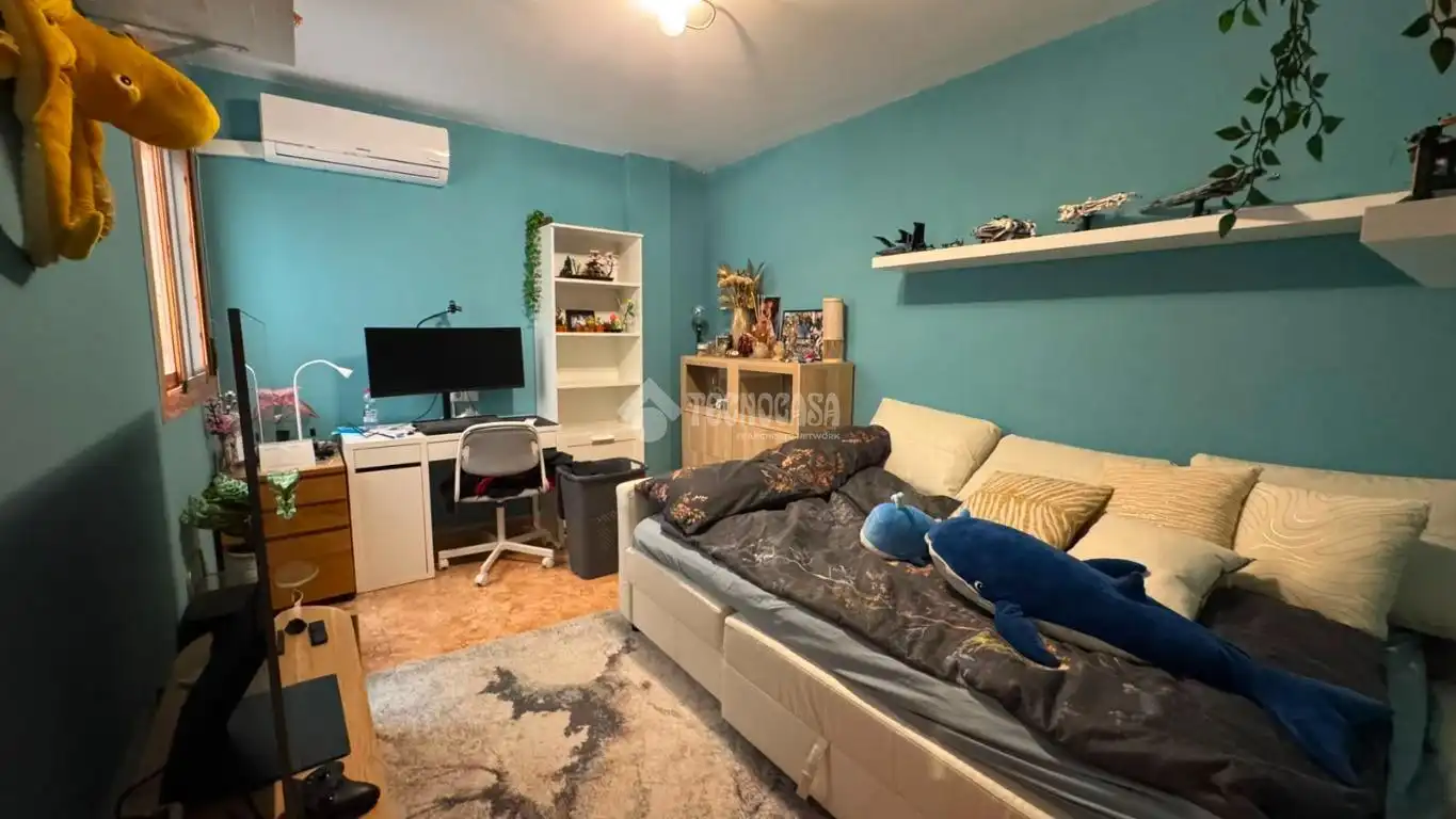 Habitación de Piso en venta en Polopos con Aire acondicionado y Balcón
