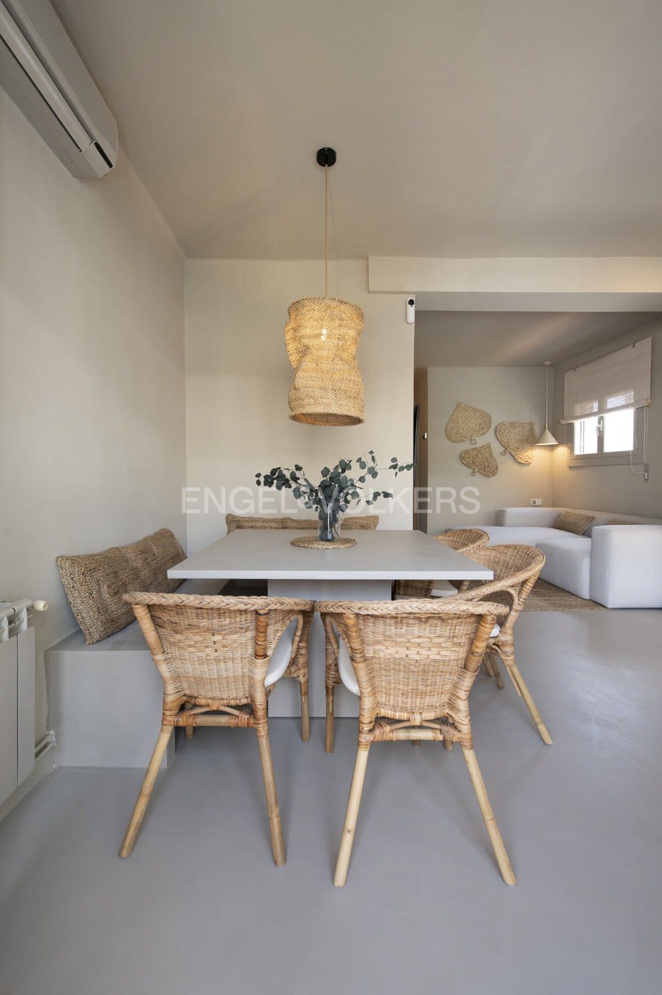 Menjador de Apartament de lloguer en Castelldefels amb Aire condicionat, Calefacció i Parquet