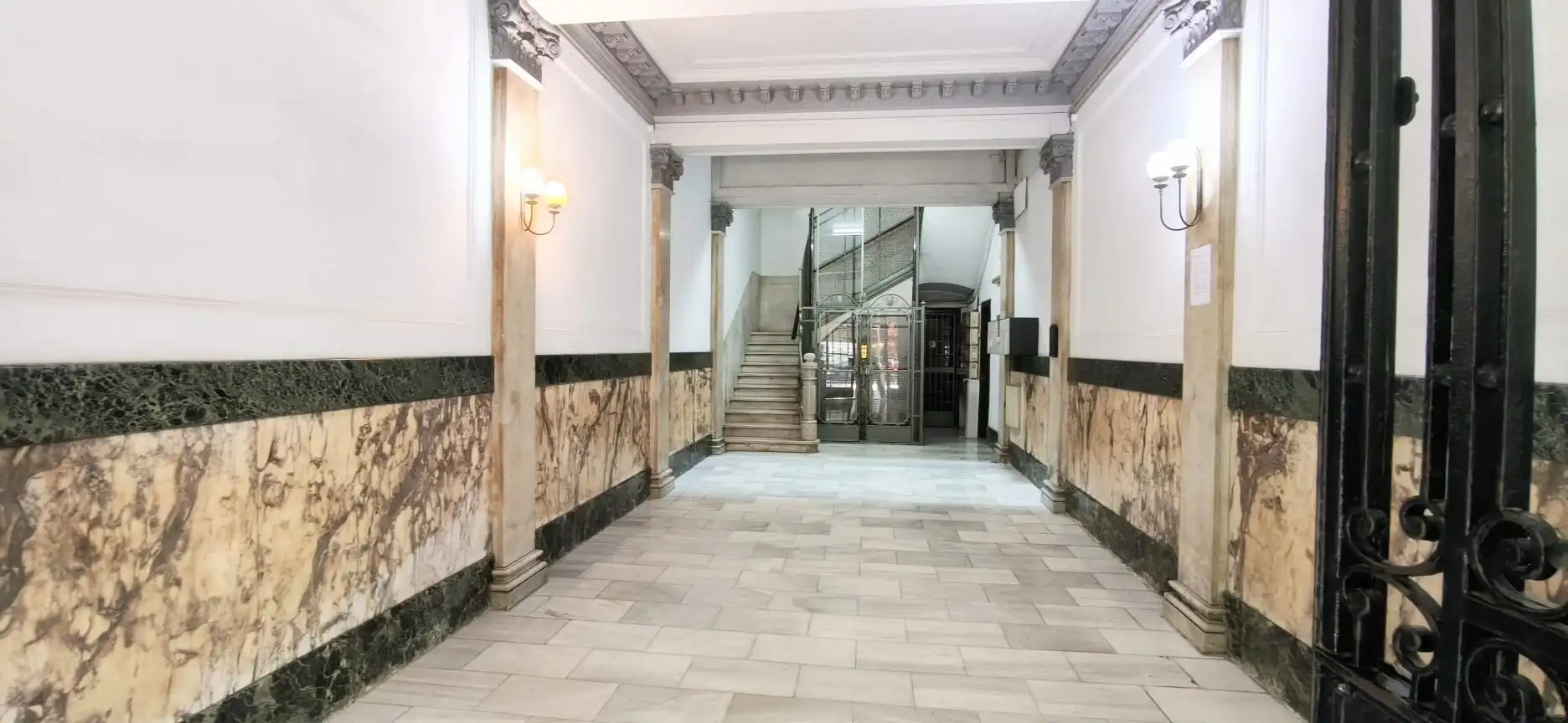 Piso de alquiler en Barcelona con Aire acondicionado, Horno y Balcón