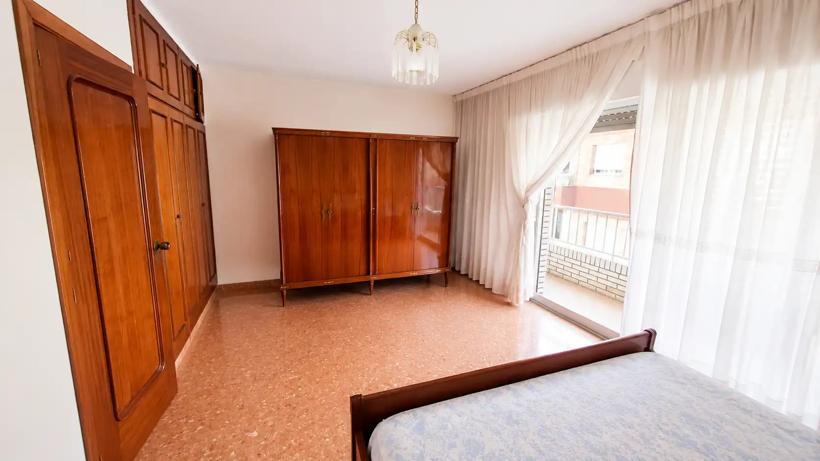 Dormitori de Casa adosada en venda en Motril amb Terrassa, Traster i Moblat