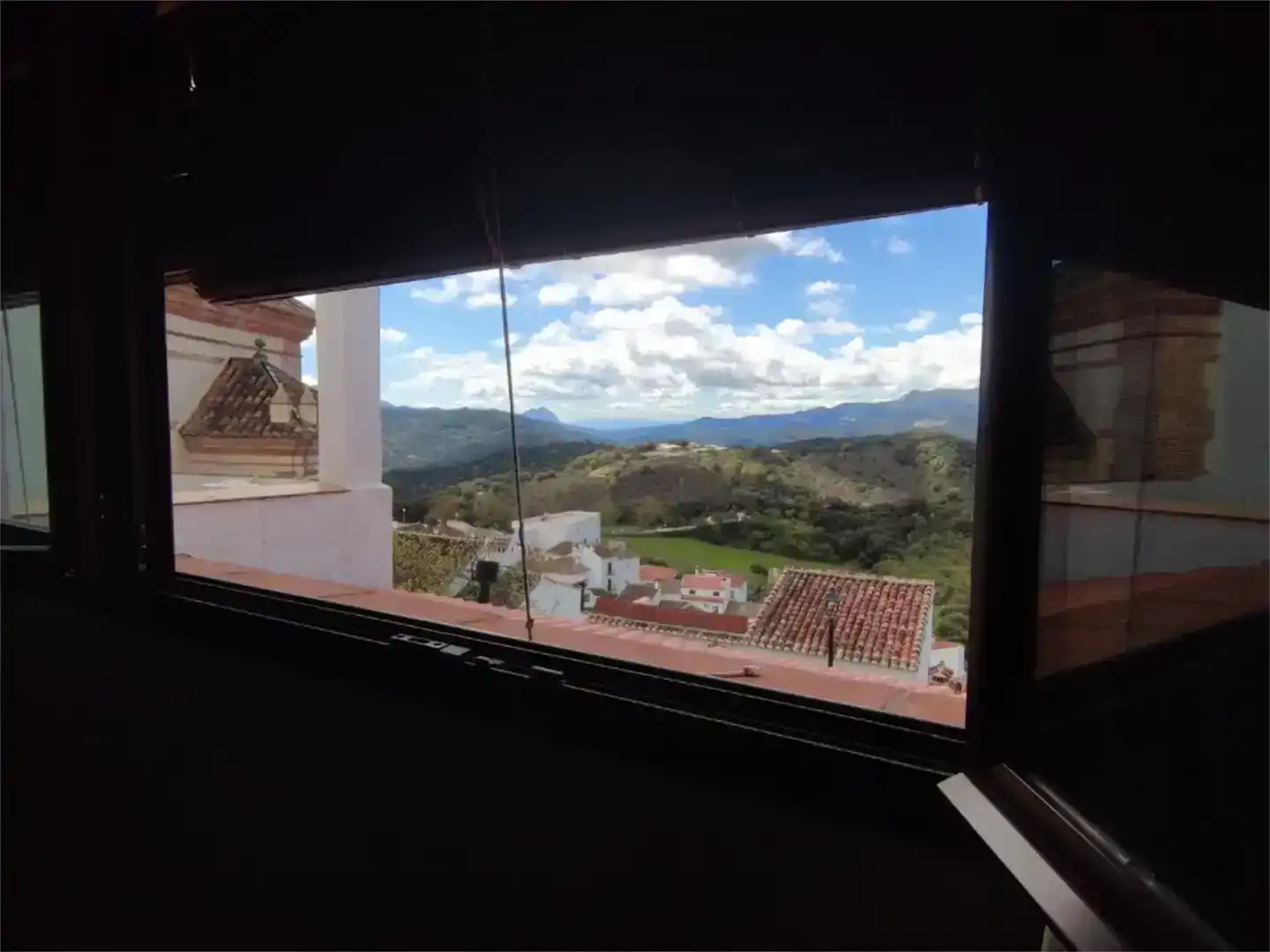 Vista exterior de Casa adosada en venda en Alpandeire amb Aire condicionat, Jardí privat i Parquet