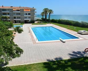 Swimming pool of Flat to rent in Gavà  with Air Conditioner, Terrace and Balcony