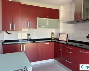 Cuina de Àtic de lloguer en Noáin (Valle de Elorz) / Noain (Elortzibar) amb Calefacció, Parquet i Terrassa