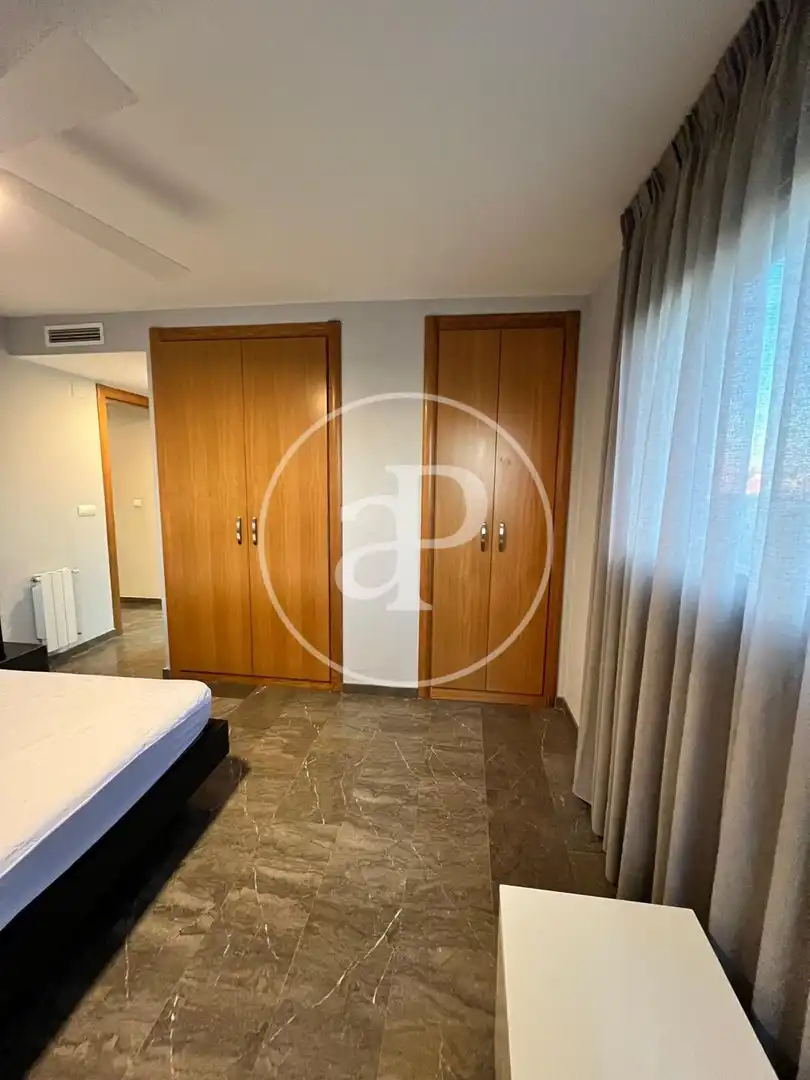 Bedroom of Flat for rent in Valencia  with Air Conditioner, Terrace and Furnished