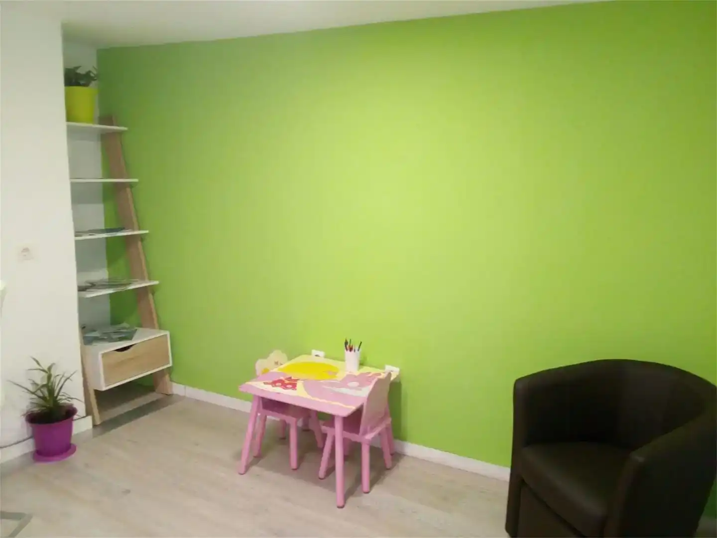 Commercial properties for rent in Baza  with Parquet flooring