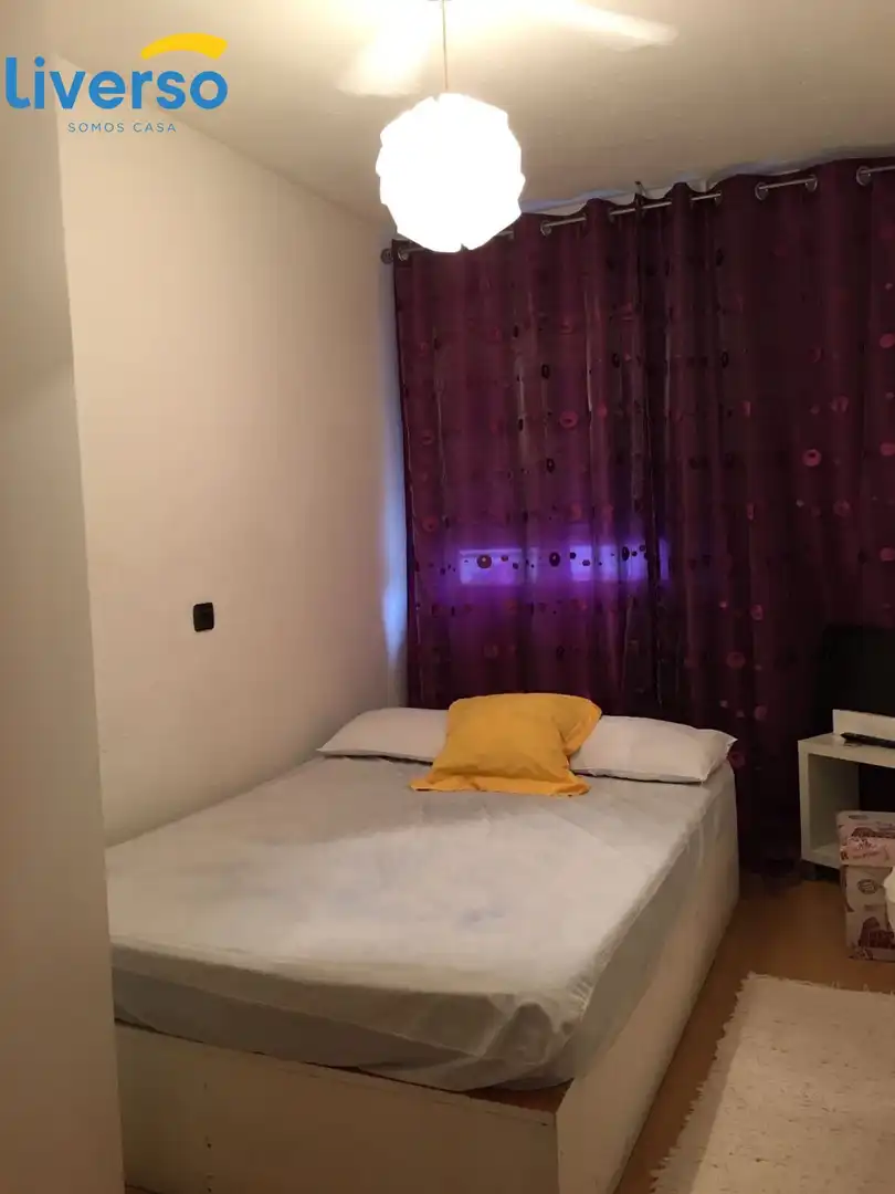 Bedroom of Flat for share in Burgos  with Furnished