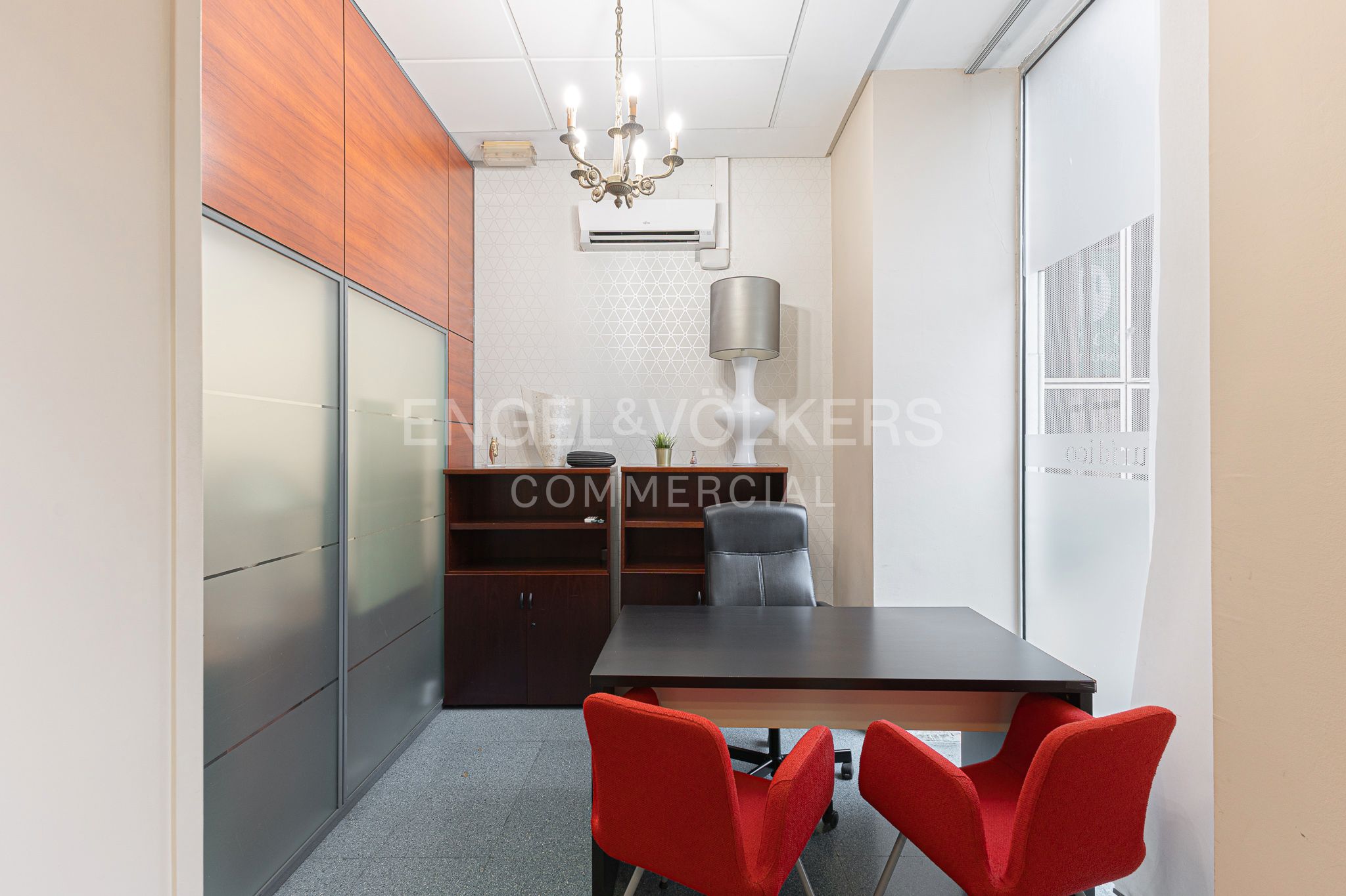 Geschaftsraum zum Verkauf in  Barcelona Capital mit Klimaanlage und Möbliert