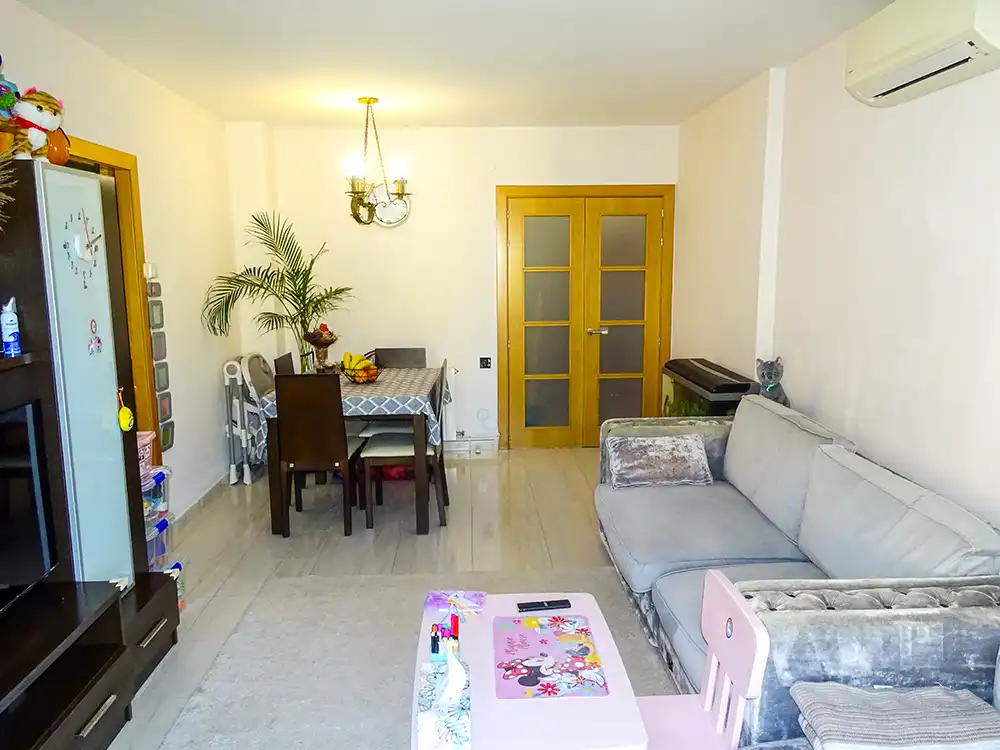 Wohnzimmer von Wohnung zum Verkauf in Calafell mit Klimaanlage, Heizung und Terrasse