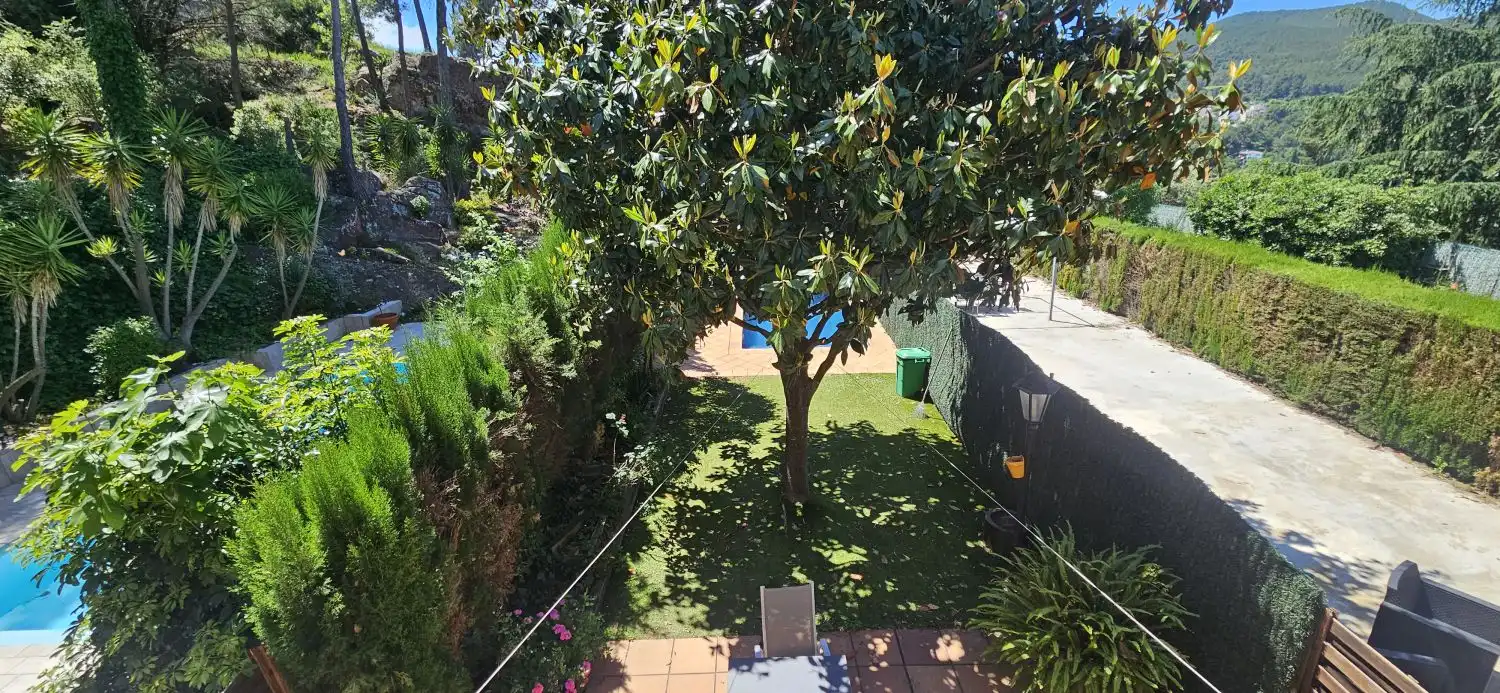 Jardí de Casa o xalet en venda en Corbera de Llobregat amb Aire condicionat, Calefacció i Jardí privat