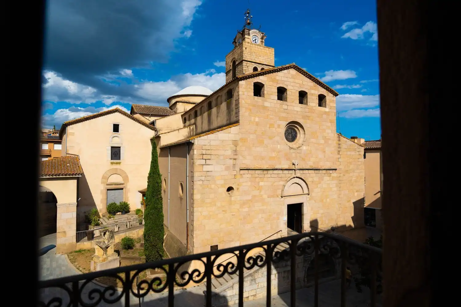 Vista exterior de Edifici en venda en Santa Coloma de Farners