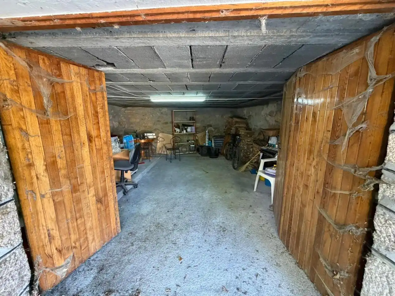 Casa o chalet en venta en Nogueira de Ramuín con Calefacción, Trastero y Amueblado