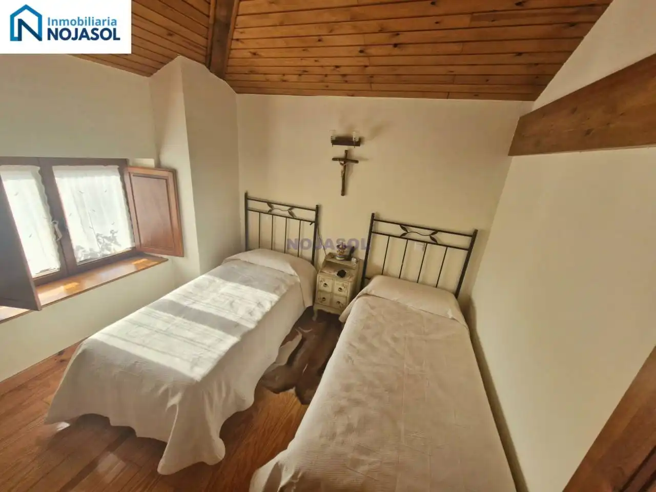 Terraced house with garden for sale in Calle HAZAS DE CESTO, imagen 43