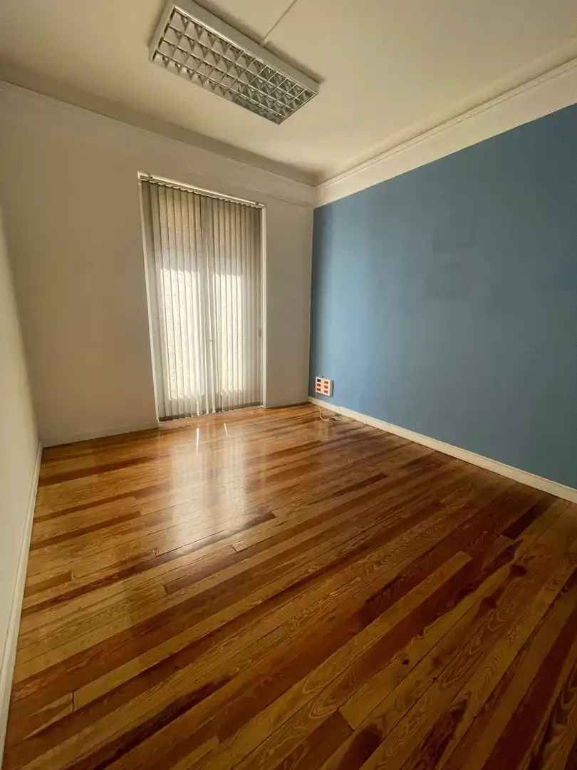 Office space with lift to rent in Calle Calle Miguel Iscar, imagen 3