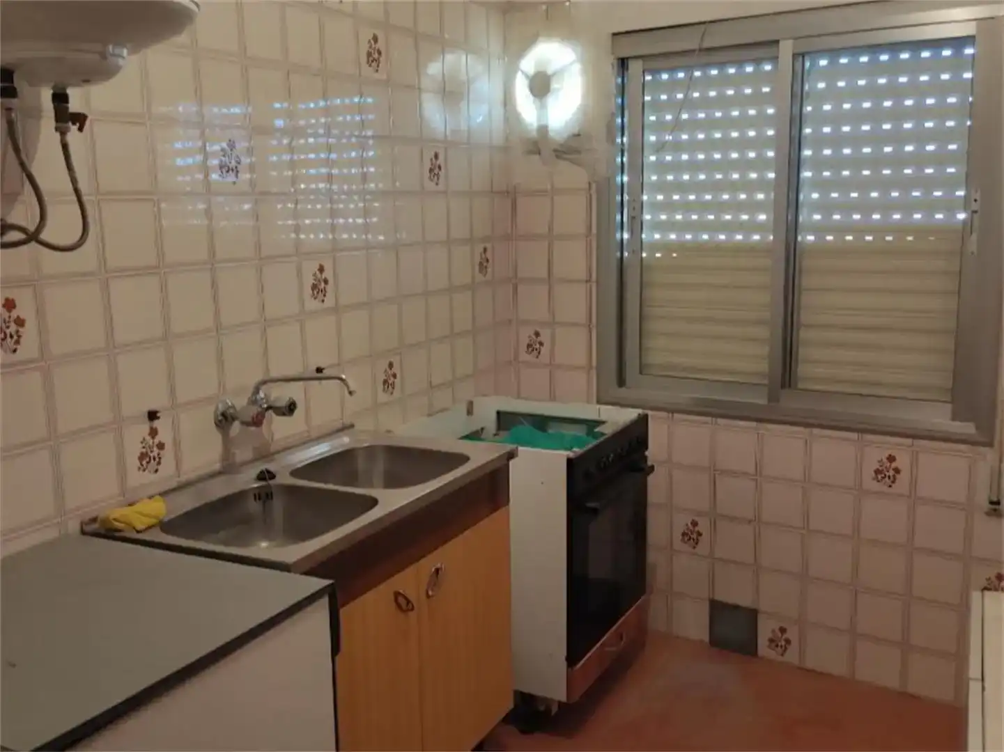 Cuina de Casa adosada en venda en Torrubia del Campo amb Balcó