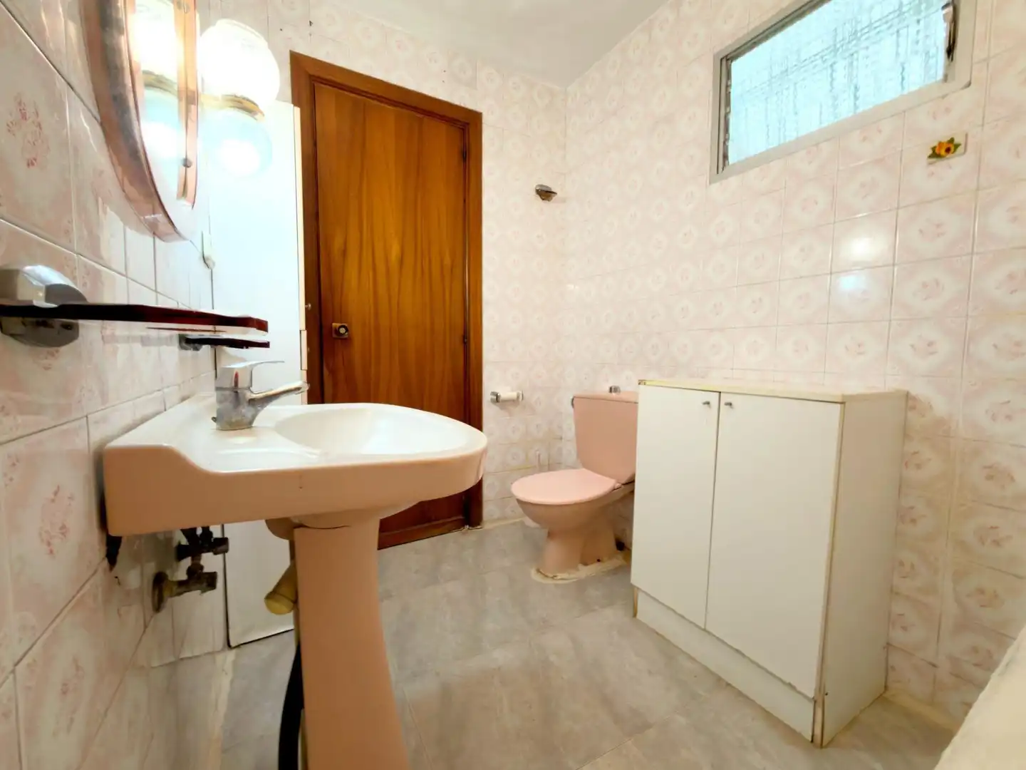 Bathroom of Houses for sale in Museros  with Terrace and Balcony