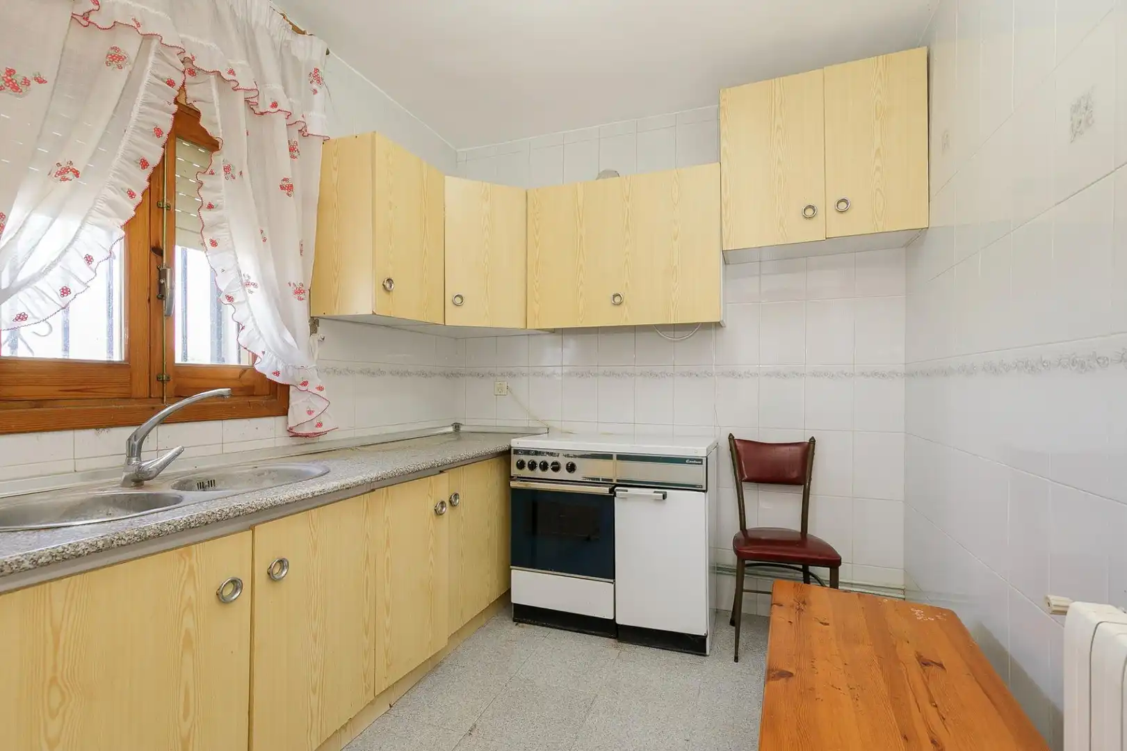 Cocina de Finca rústica en venta en Castilléjar con Calefacción y Jardín privado