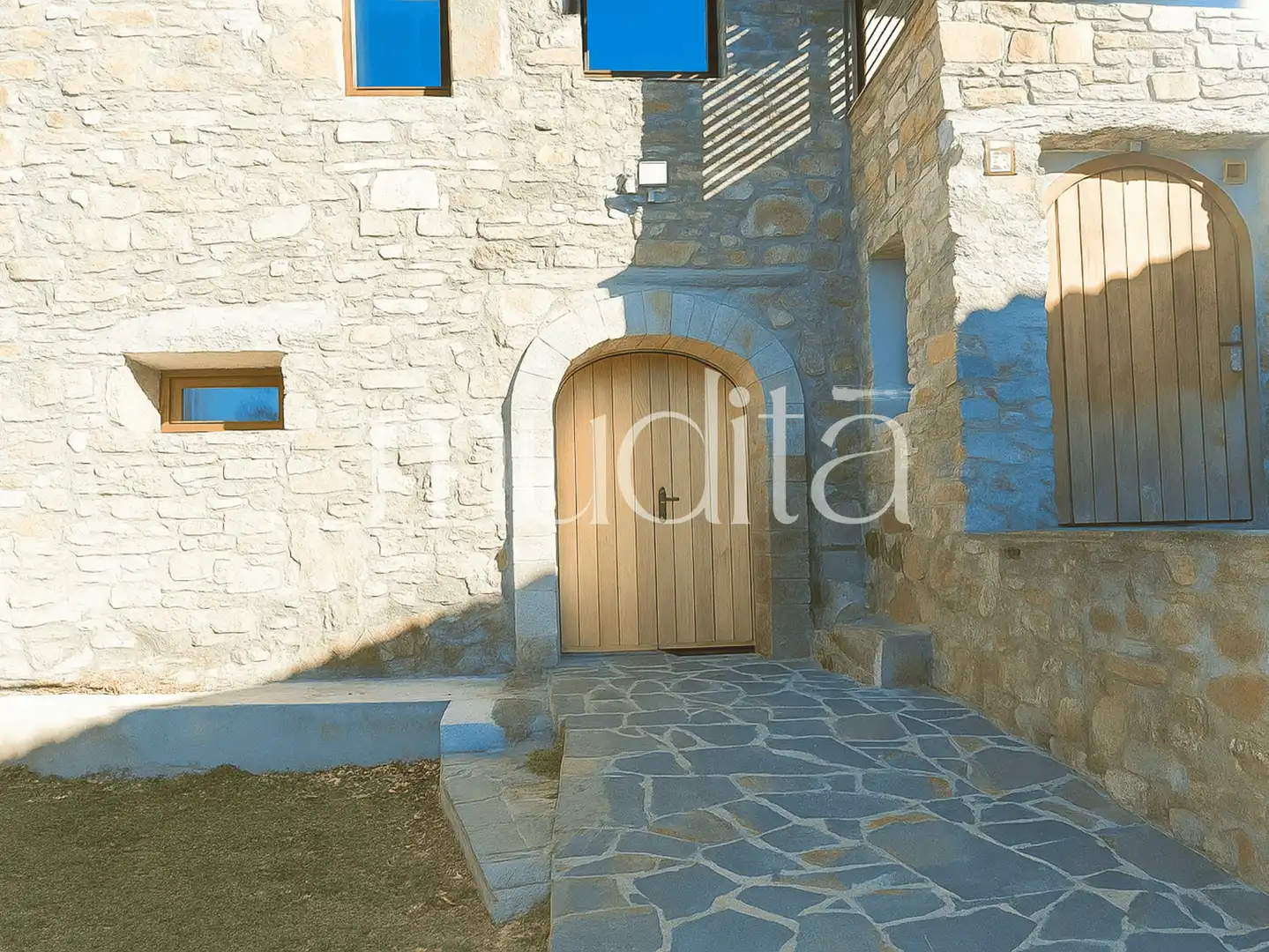 Casa o xalet en venda en Les Llosses amb Calefacció, Terrassa i Traster