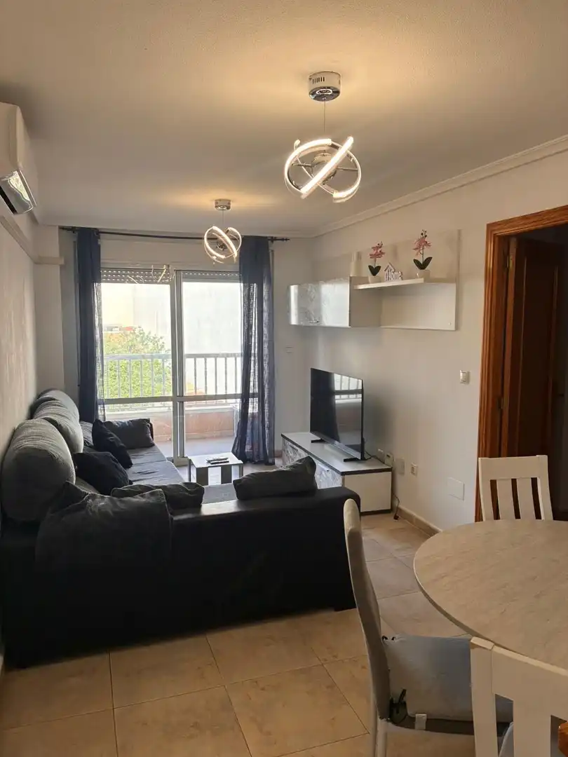 Sala de estar de Piso de alquiler en Torrevieja con Aire acondicionado, Calefacción y Terraza