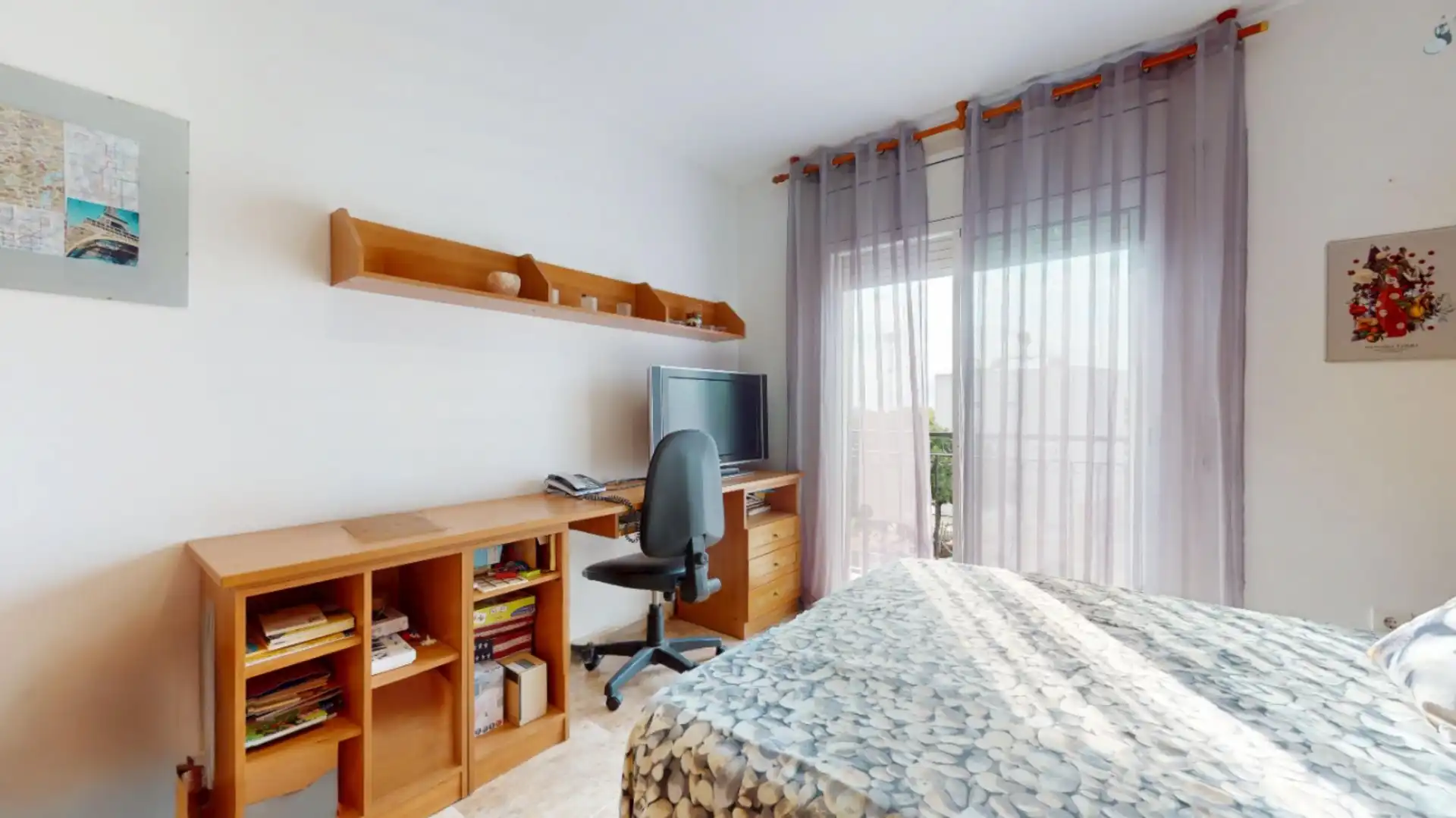 Habitación de Casa adosada en venta en Vilanova i la Geltrú con Calefacción y Terraza