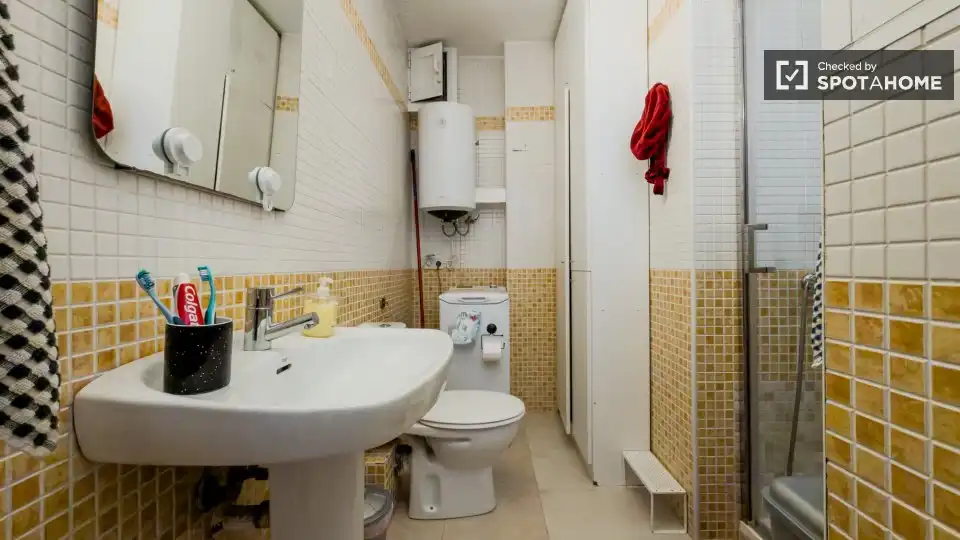 Room in El Turó de la Peira