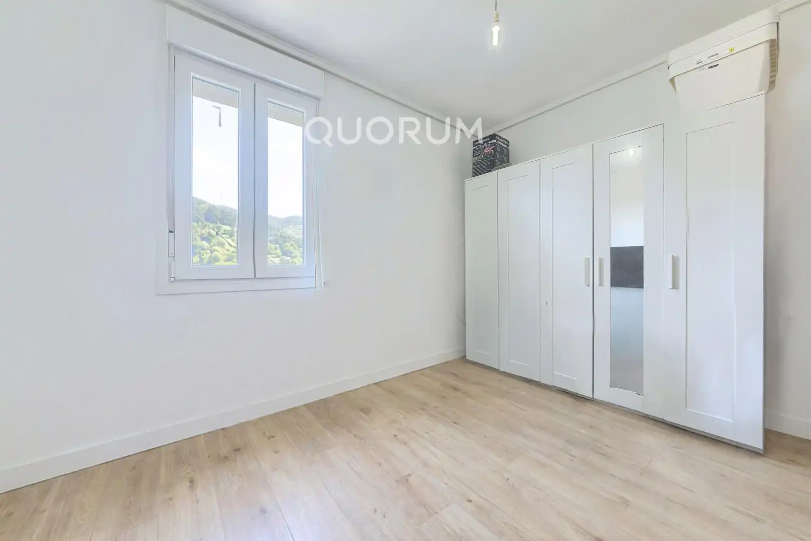 Schlafzimmer von Wohnung zum Verkauf in Arrigorriaga mit Parkett und Balkon