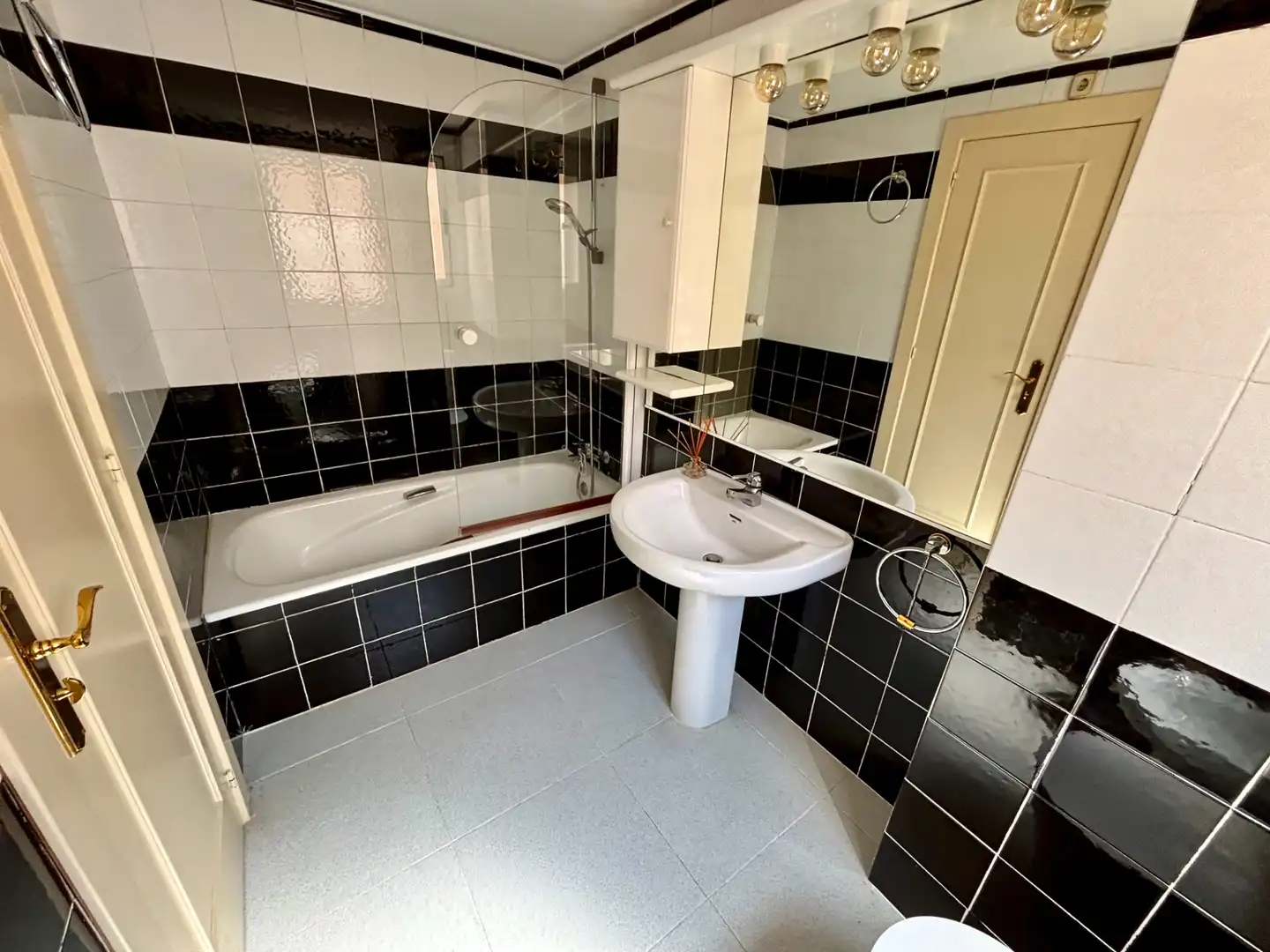 Baño de Casa adosada en venta en Alicante / Alacant con Aire acondicionado, Jardín privado y Terraza