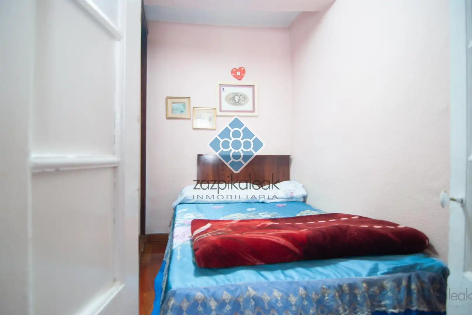 Bedroom of Flat for sale in Bilbao   with Heating and Balcony