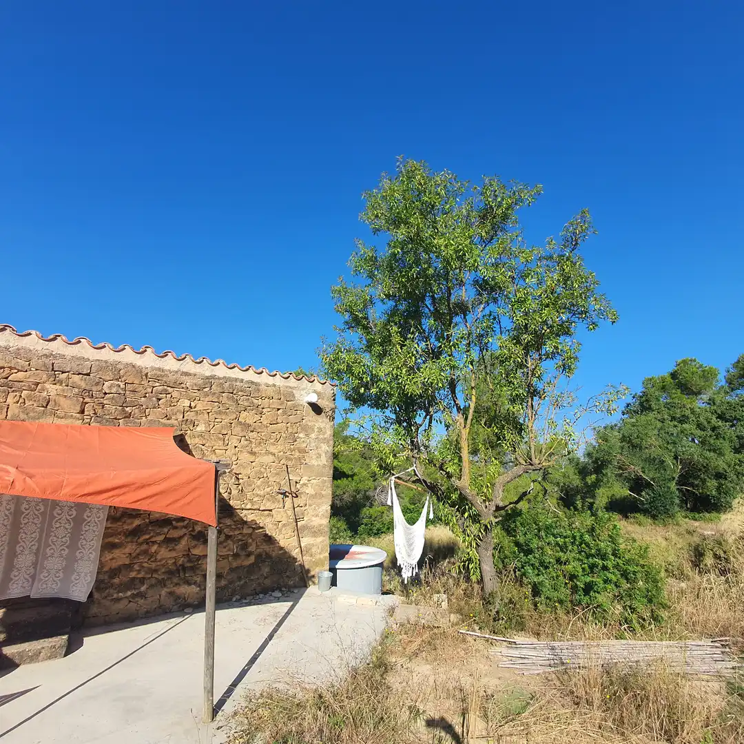 Jardí de Finca rústica en venda en Caseres amb Moblat