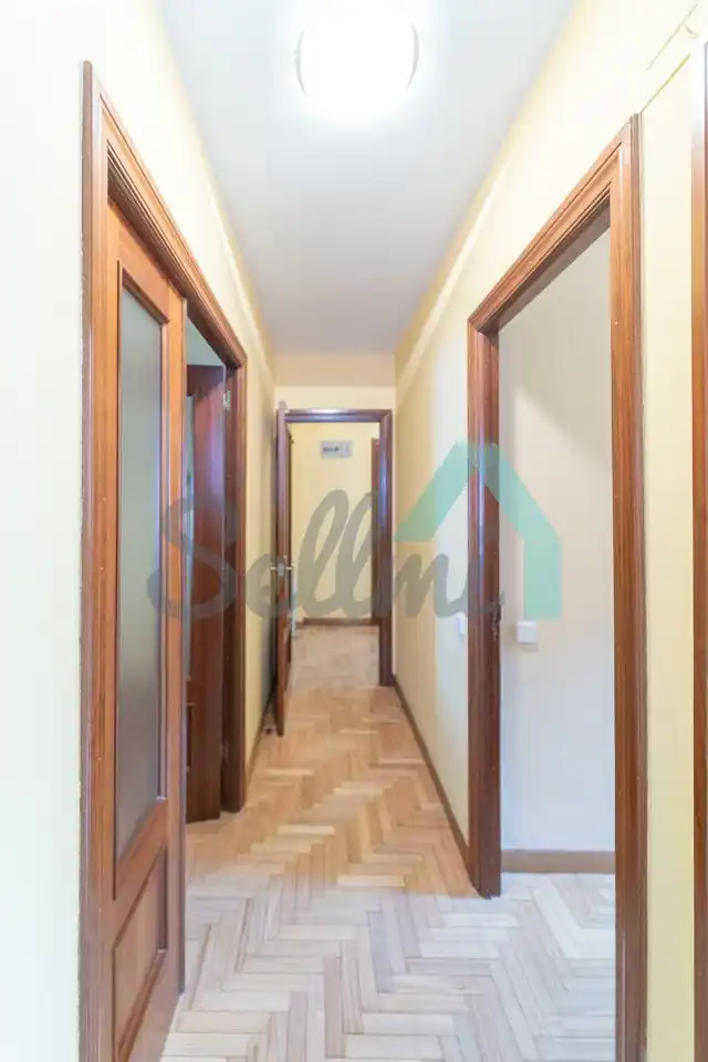 Pis en venda en Oviedo  amb Calefacció i Parquet