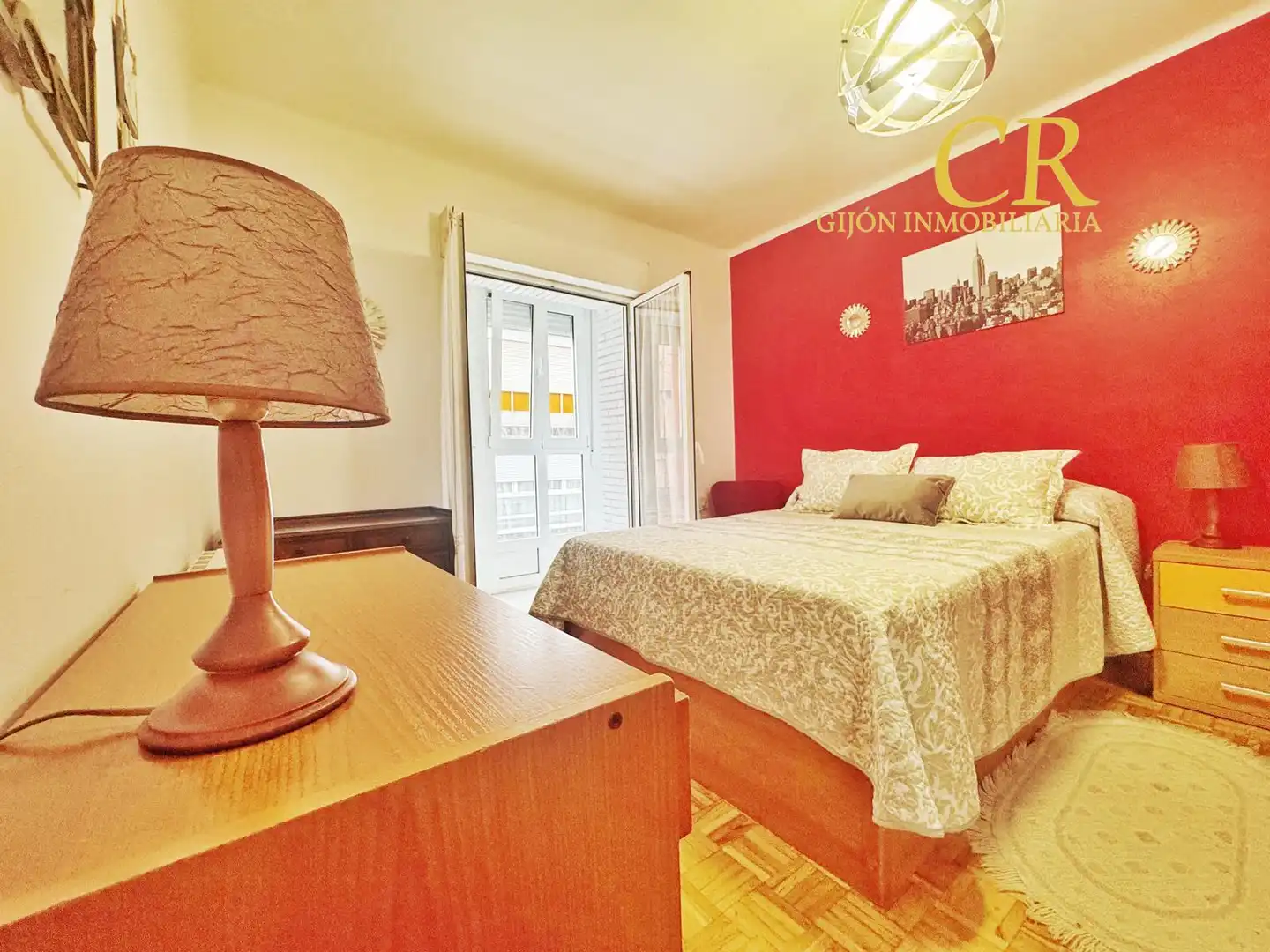 Habitación de Piso en venta en Gijón  con Calefacción, Terraza y Amueblado