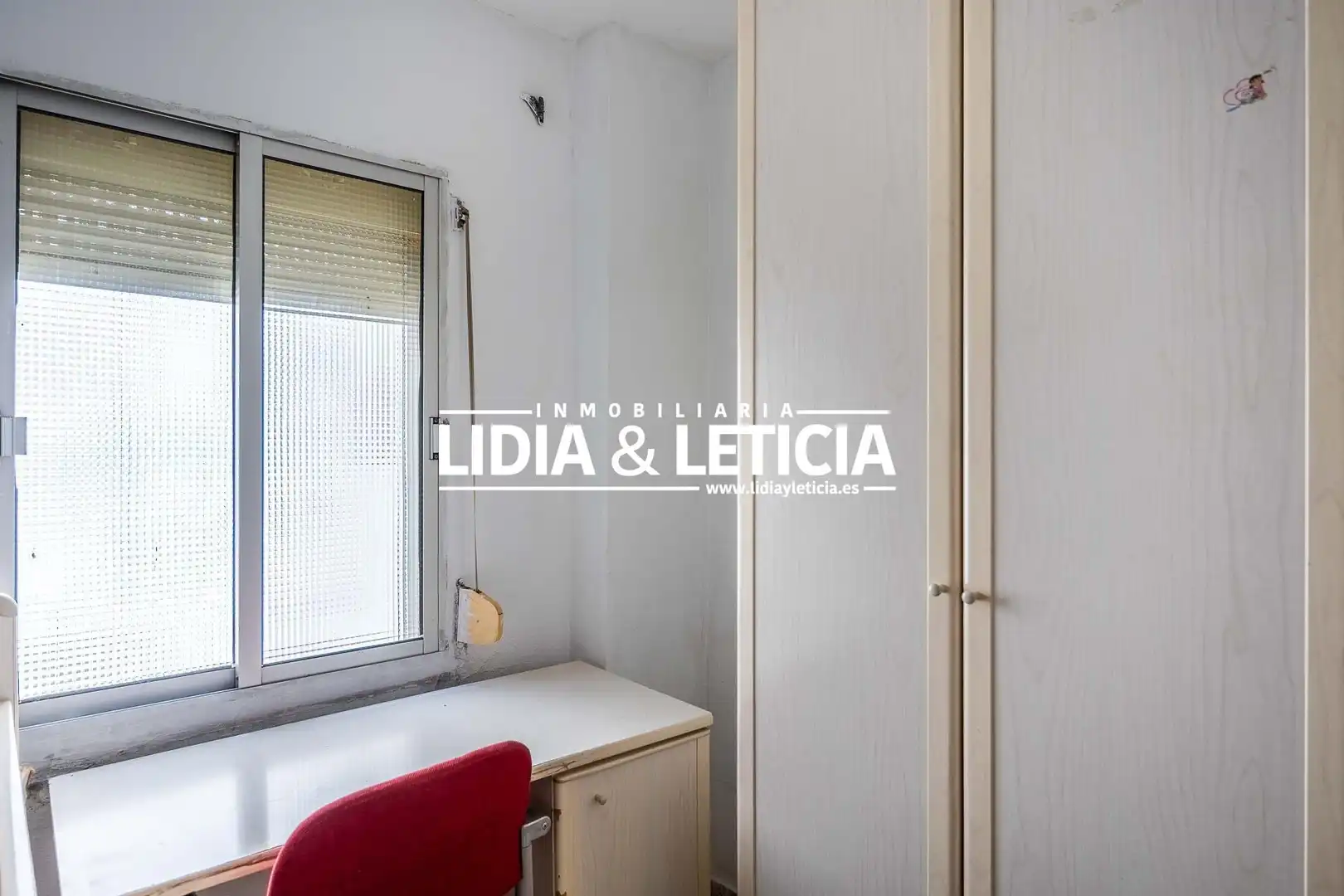 Bedroom of Flat for sale in Alcalá de Guadaira  with Air Conditioner, Terrace and Furnished